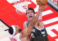 转折点多伦多猛龙造点机会，CBA季后赛赛前攻防权衡，引发热议，训练强度明显提升的简单介绍-开云平台