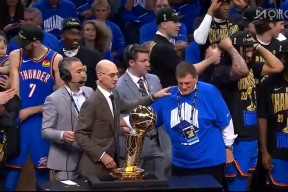  火箭vs勇士哈登封神中文解说 -开云在线